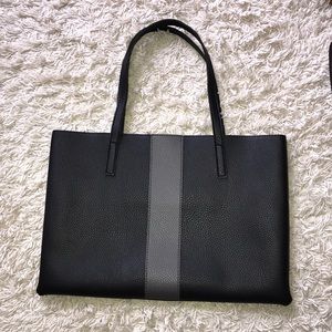 Vince Camuto Tote